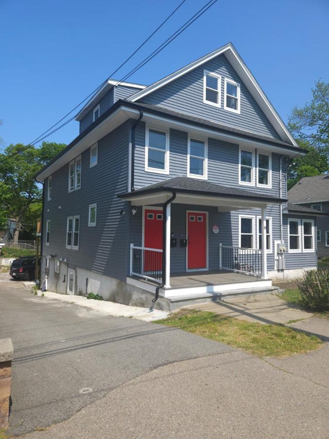 Апартаменты Modern Red Door Haven +5Mins To Boston Milton Экстерьер фото